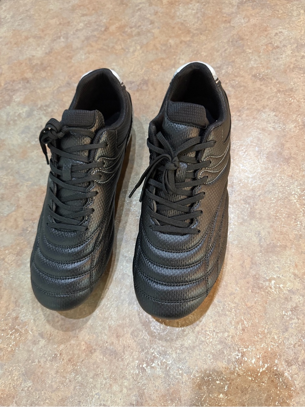 Men's Betoosen Cleats Size 47 = US 13